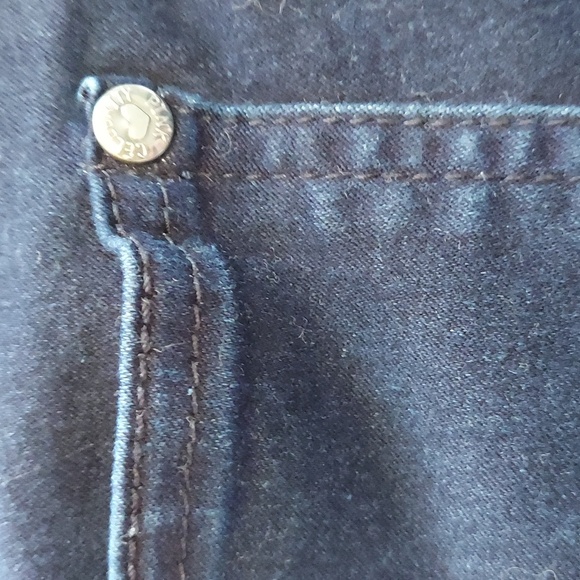 Free with the purchase of 2 other items. Y2K low rise dark wash shorts size 3 - Picture 5 of 5